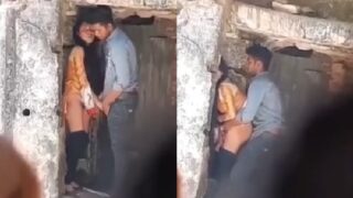 Desi college girl fucks in abandoned house