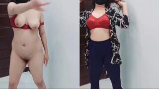 Orange color bra aunty expose her desi boobs and her wet pussy