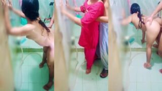 Red dress bhabhi has rough sex with her brother in the bathroom